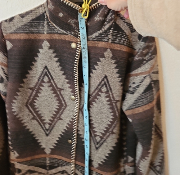 Women’s Brown Southwestern Pattern Utility Jacket - Picture 5 of 10